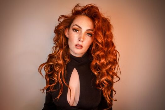 Nicole Simone