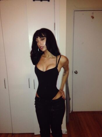 oliviaraynn