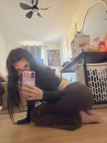 Sadgirlfetish