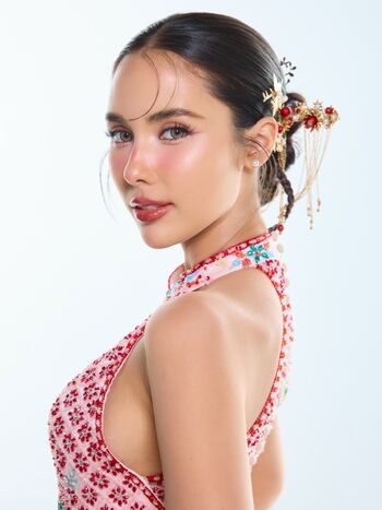 Saffron Maya Snook