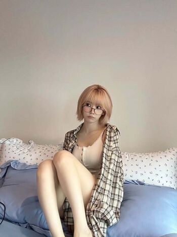 Sakura Miyawaki 宮脇 咲良