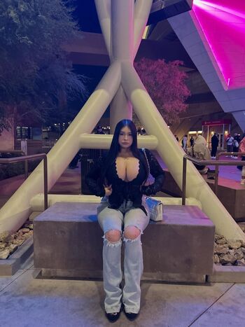 saucyysuzzy