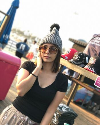 Sheena dela Cruz
