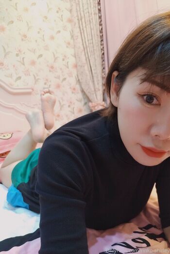 shirley_pinksoles