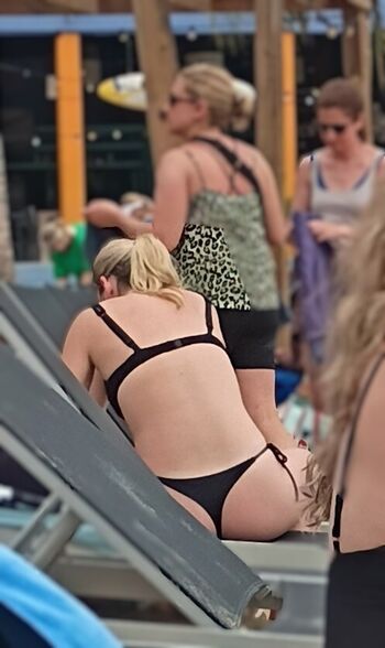 String Voyeur