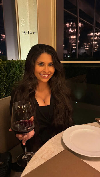 Vanessa R
