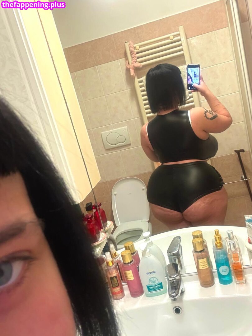 Mxmmytina / Vvalentinabonetalli Naken OnlyFans Foto #108
