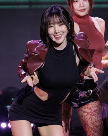WomenK-pop