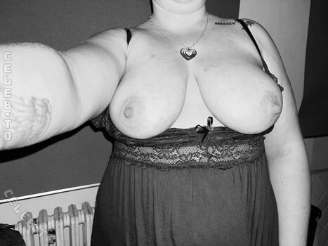xMilf1990x