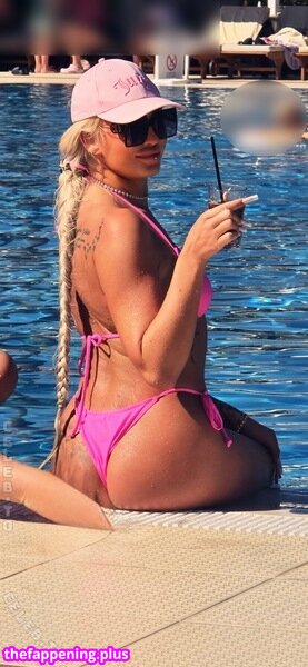 lunayourfavbarbie / xxsavagebarbiexx / xxsavagexbarbiexx Фото оголеного OnlyFans #1
