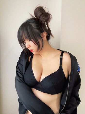 Yuna Manase