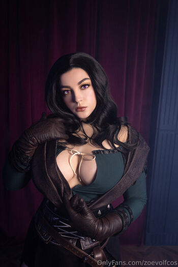 Zoe Volf Cosplay