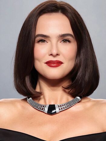 Zoey Deutch